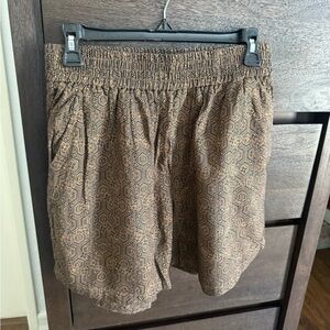 Treasure & Bond Tan Geometric Women's Cargo Shorts